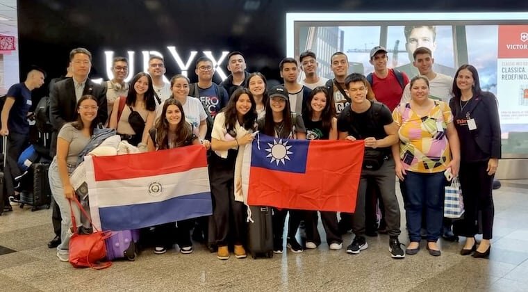 Orgullo nacional: tras estudios en Taiwán, regresan 63 ingenieros