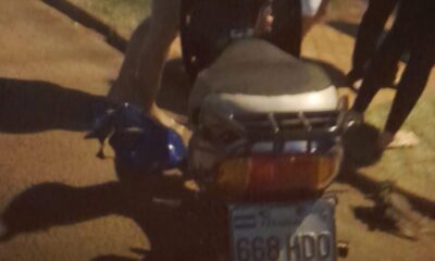 PJC: Menores de 12 y 16 en una motocicleta chocan por una camioneta y quedan con lesiones