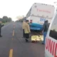 Un hombre muere al chocar contra un ómnibus descompuesto sobre la ruta PY01 en San Ignacio