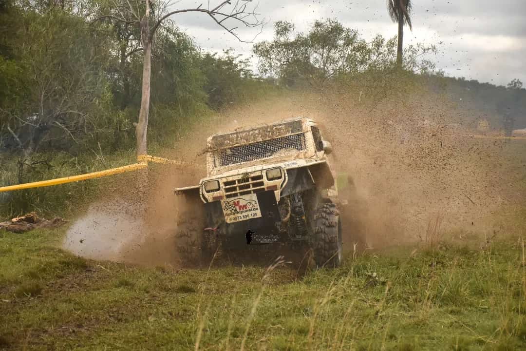 Poderosas todoterreno se citan en el circuito “Miguel Bravo” de Ybycuí copa #PetroparYbycui