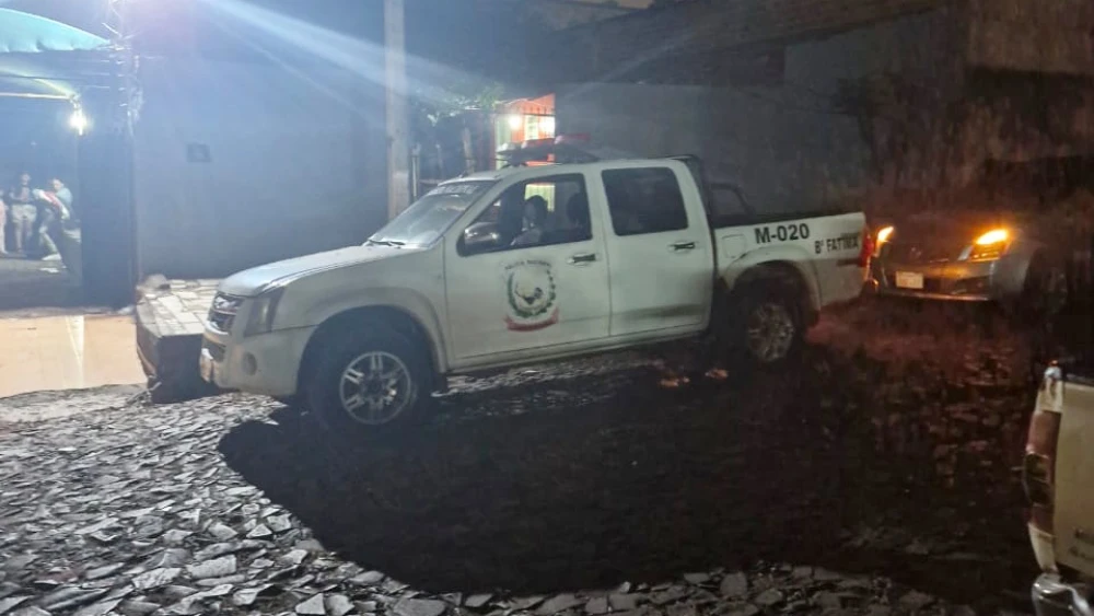 CDE: Encapuchados armados se llevan vehículo y cajas con celulares de una vivienda