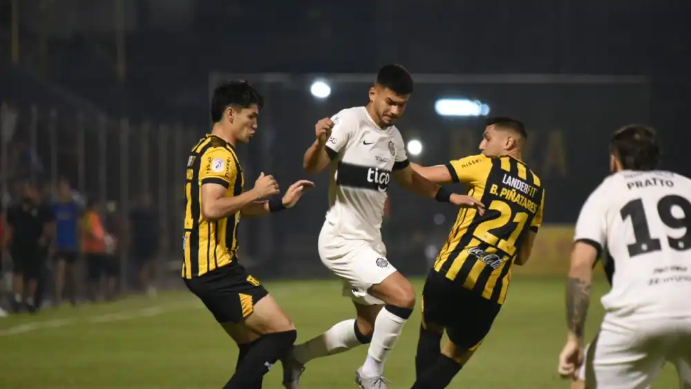 Guaraní y Olimpia firman empate mentiroso en Dos Bocas