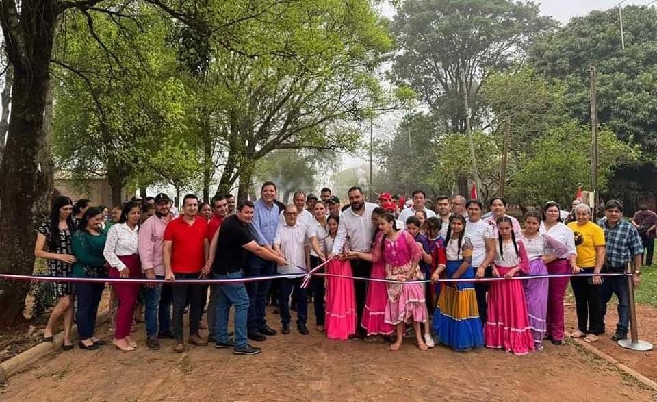 Gobernación inaugura más de 6 mil metros cuadrados de empedrado en Cerro Corá Gobernación inaugura más de 6 mil metros cuadrados de empedrado en Cerro Corá