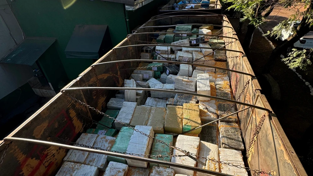 Policía Rodoviaria Federal de Brasil realiza la mayor incautación de marihuana paraguaya Policía Rodoviaria Federal de Brasil realiza la mayor incautación de marihuana paraguaya