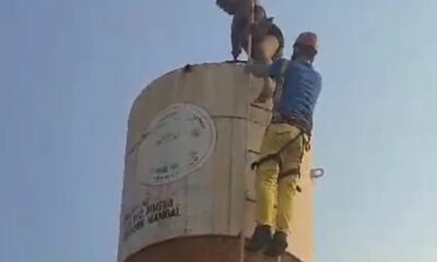 PJC: Usuaria subió a un tanque de agua para protestar