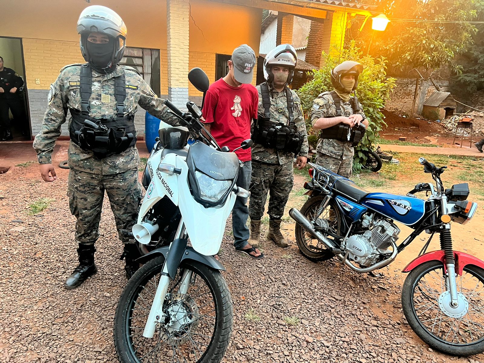 Moto robada en Yby Yaú es hallada en poder de un menor de 17 años en PJC Moto robada en Yby Yaú es hallada en poder de un menor de 17 años en PJC