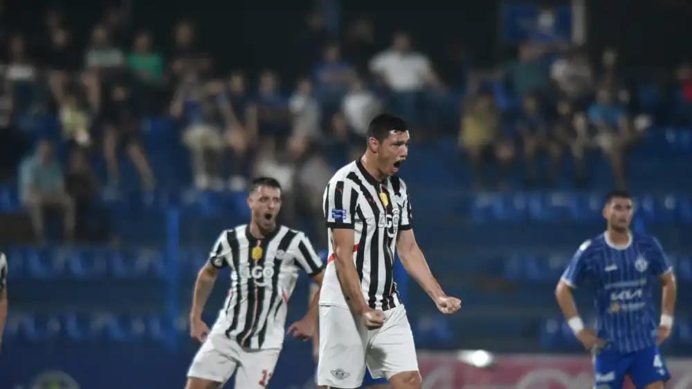 Libertad sufre para vencer al colista Sol de América