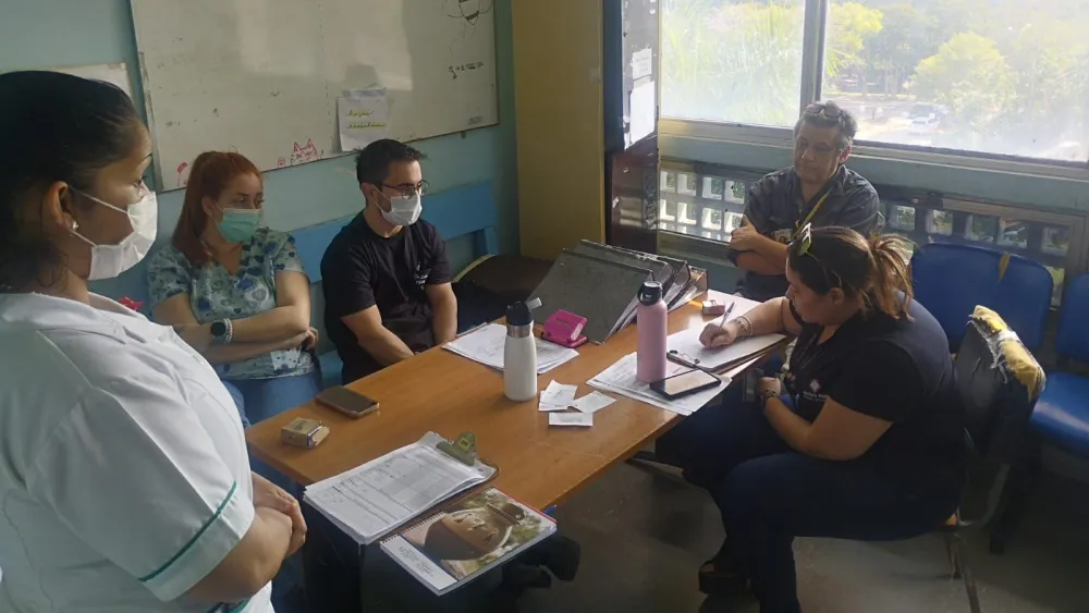 Fiscalía investiga presunta mala praxis en caso de bebé que habría recibido leche por las venas en IPS