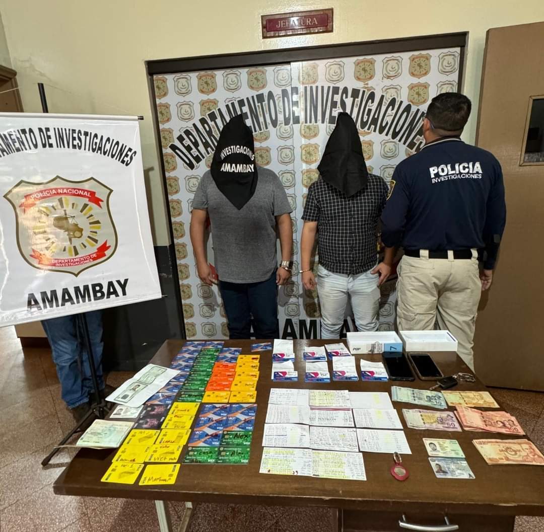 PJC: Policía detiene a dos bolivianos con más de 80 tarjetas de débito de dudosa procedencia PJC: Policía detiene a dos bolivianos con más de 80 tarjetas de débito de dudosa procedencia