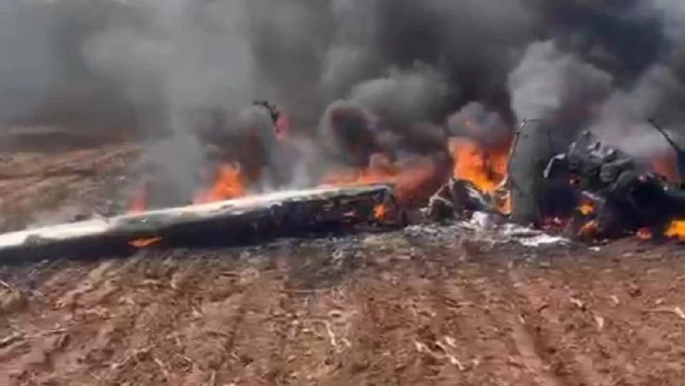 Hallan aeronave en llamas en una estancia de Tava’i
