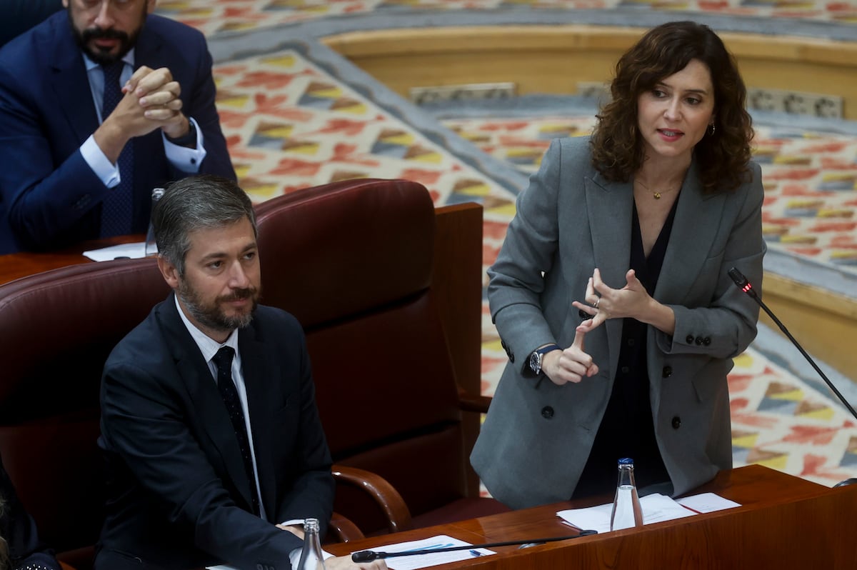 Ayuso califica al PSOE de «estalinista» por apoyo a Gómez Ayuso califica al PSOE de «estalinista» por apoyo a Gómez