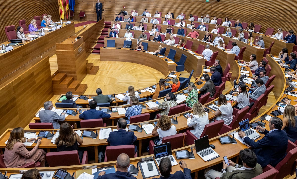 PP y Vox apoyan a Eduardo Zaplana, condenado por corrupción PP y Vox apoyan a Eduardo Zaplana, condenado por corrupción