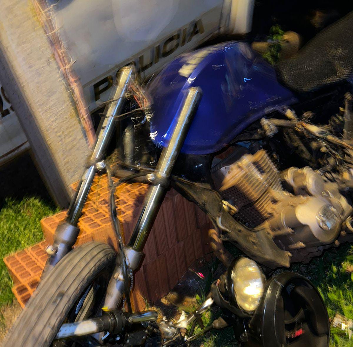 PJC: Ocupante de una motocicleta quedó lesionado tras chocar contra un camión PJC: Ocupante de una motocicleta quedó lesionado tras chocar contra un camión
