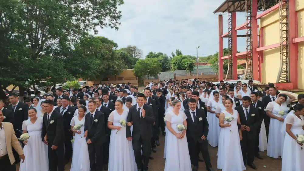 Horqueta celebra la boda comunitaria más grande del país: 168 parejas dicen “¡Sí, acepto!”