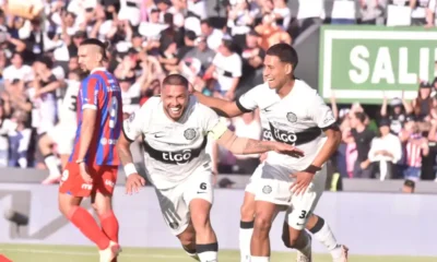 Olimpia se da un festín en el superclásico y camina firme al título