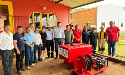 Gobernador de Amambay entregó equipamientos a bomberos voluntarios de Capitán Bado