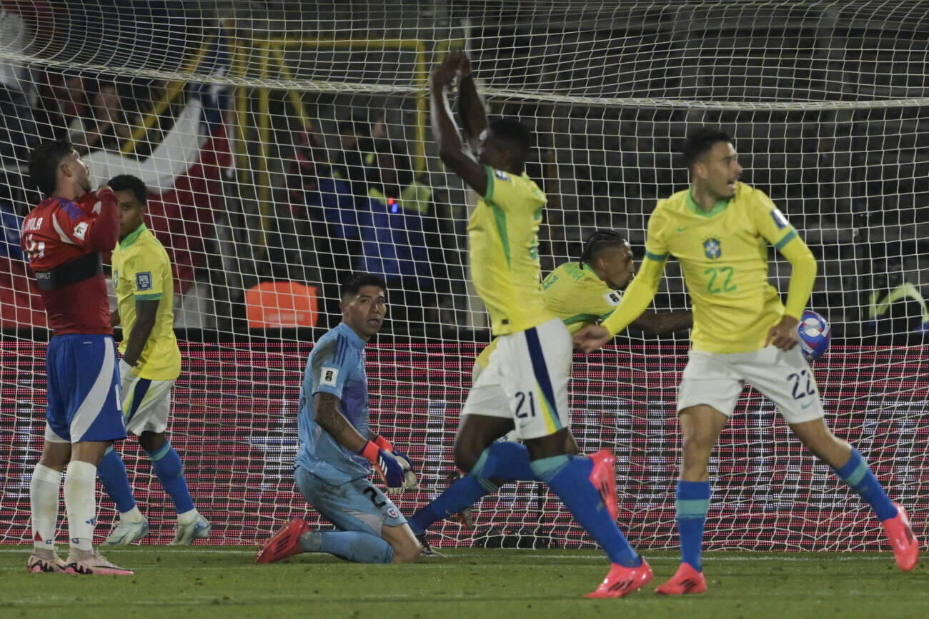 Brasil firma una gran remontada ante Chile en Santiago