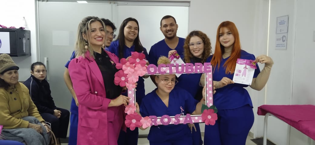 Alumnos y profesores de la UCP brindaron charla por el Octubre Rosa en su Clínica 3 en PJC Alumnos y profesores de la UCP brindaron charla por el Octubre Rosa en su Clínica 3 en PJC