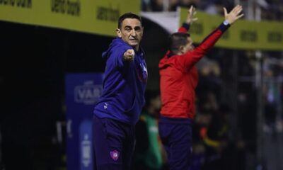 Manolo Jiménez fue presentado en Europa y va a dirigir la Conference League