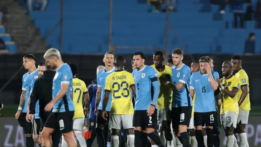 Uruguay y Ecuador firman tablas en Montevideo