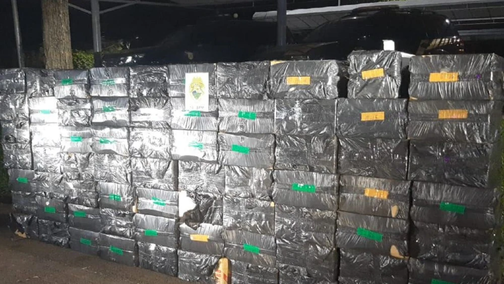 Una mujer es detenida con cigarrillos paraguayos de presunto contrabando en Brasil