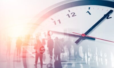 Peña promulga horario de verano para todo el año