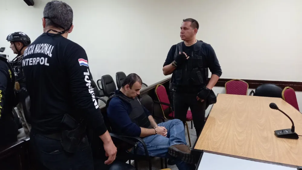 Tío Rico es derivado a un hospital por problemas de salud