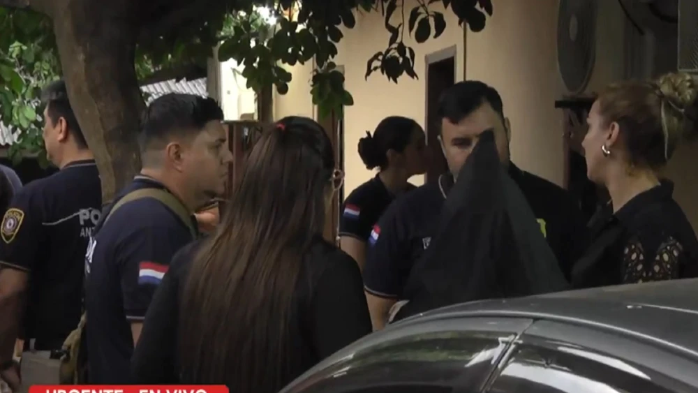 Funcionaria judicial y un hombre detenidos por sextorsión: Una víctima pagó G. 50 millones