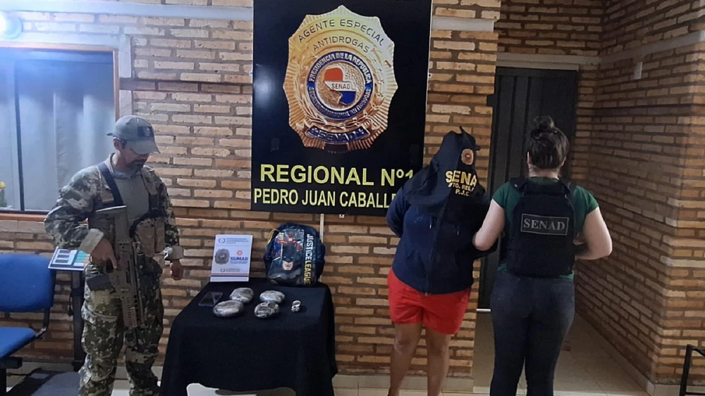 Detienen a una mujer con tres kilos de cera de marihuana en Pedro Juan Caballero Detienen a una mujer con tres kilos de cera de marihuana en Pedro Juan Caballero