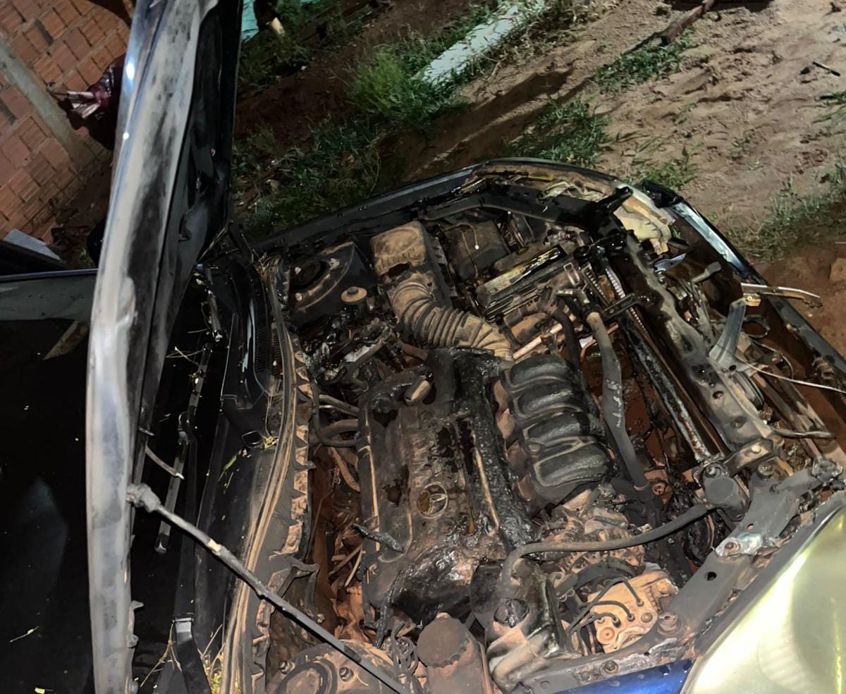 PJC: Automóvil arde parcialmente en llamas, dueña sindica a su ex pareja como supuesto autor PJC: Automóvil arde parcialmente en llamas, dueña sindica a su ex pareja como supuesto autor