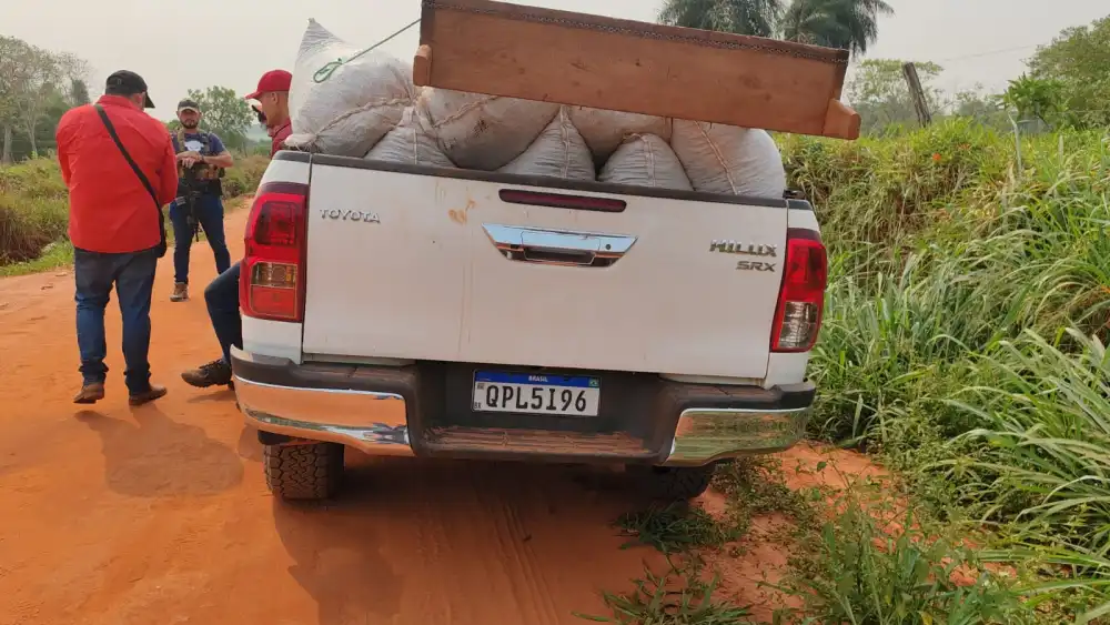 Senad intercepta lujosa camioneta con 200 kilos de marihuana