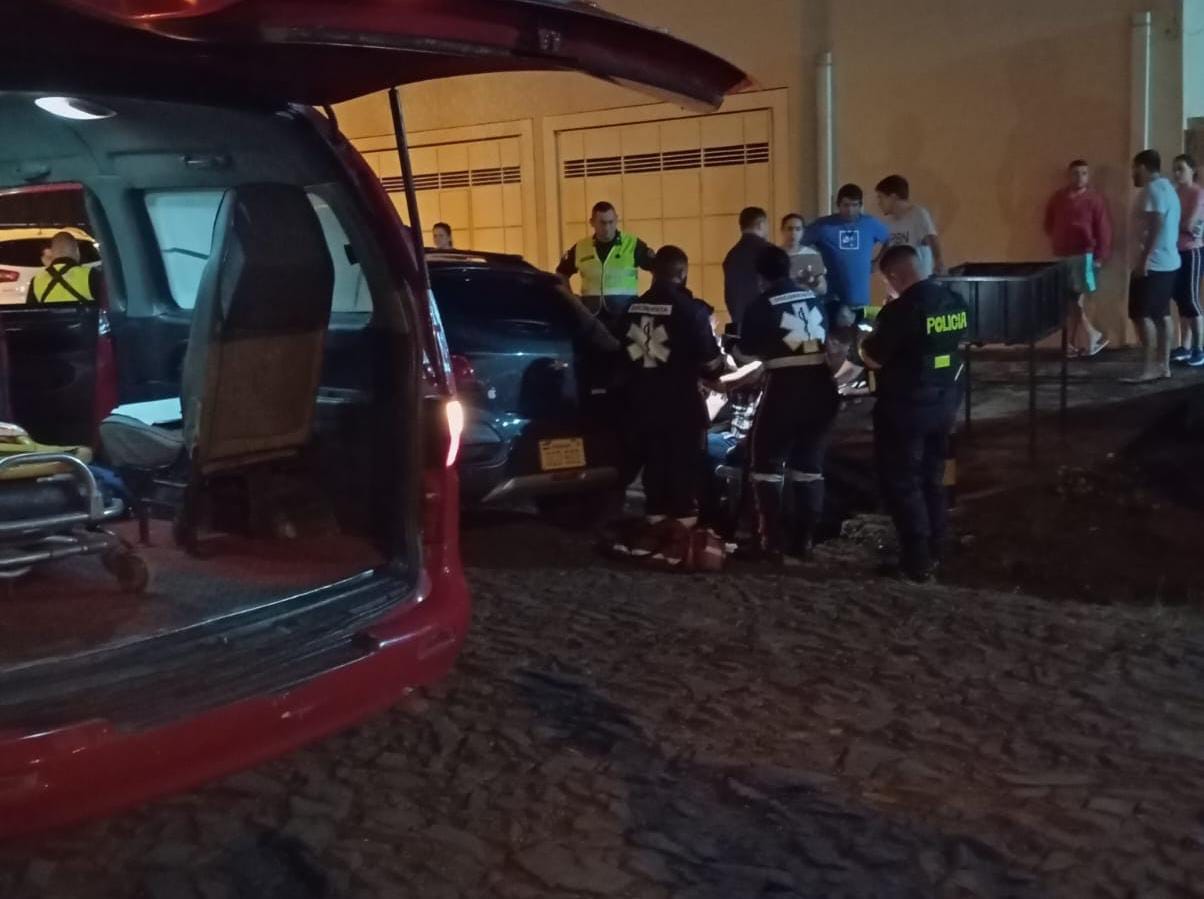 PJC: Choque deja a un motociclista con lesiones en el barrio Virgen de Caacupé PJC: Choque deja a un motociclista con lesiones en el barrio Virgen de Caacupé