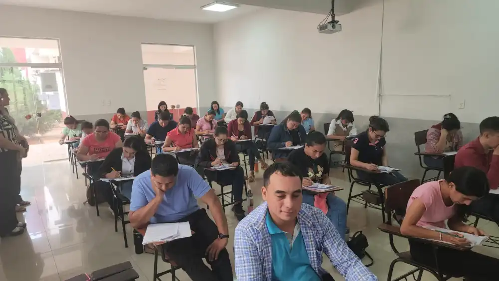 Gran cantidad de aplazados en concurso del banco de docentes elegibles del MEC