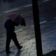 ¿Es más efectivo caminar o correr bajo la lluvia?