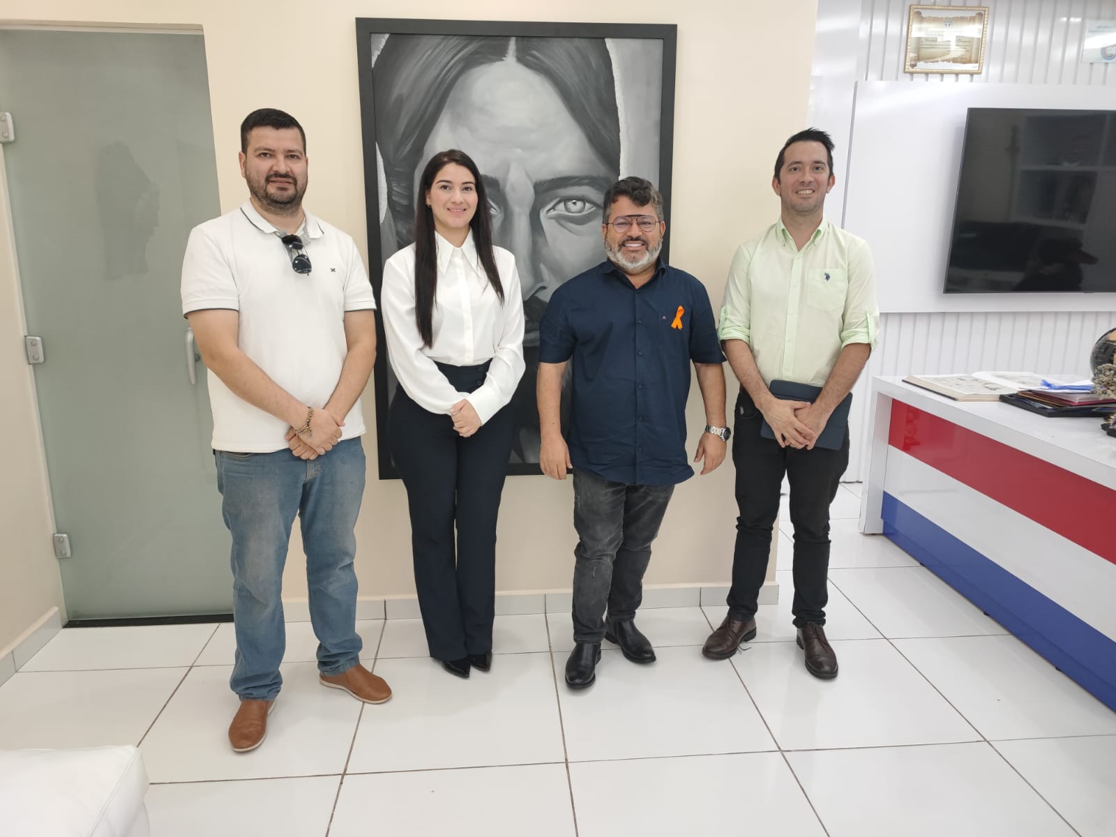 Directivos de la Federación de Handball del Amambay visitaron a Carlos Bernardo en su despacho Directivos de la Federación de Handball del Amambay visitaron a Carlos Bernardo en su despacho