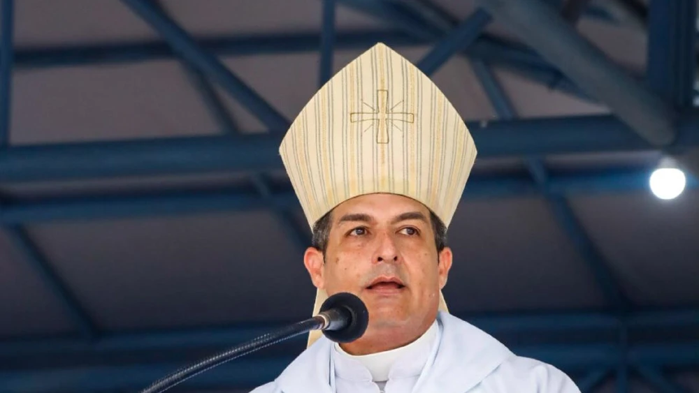 Obispo fustiga “vida principesca” de legisladores mientras el pueblo sufre y pierde calidad de vida