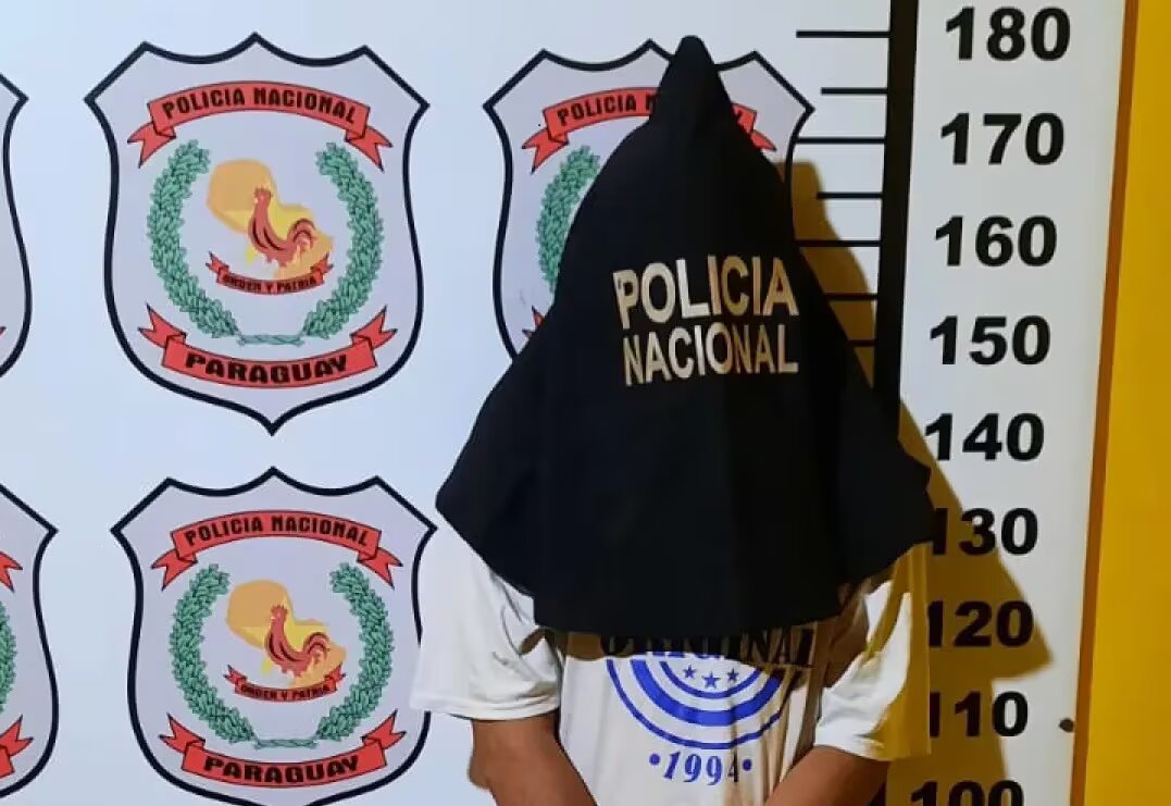 PJC: Joven acaba detenido tras atropellar barrera de control policial PJC: Joven acaba detenido tras atropellar barrera de control policial
