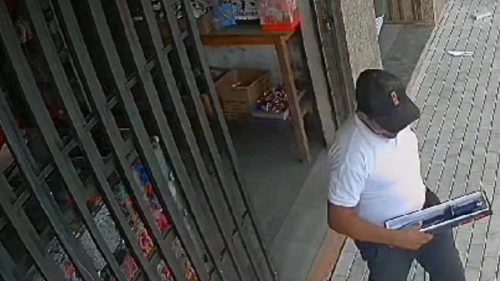 Se hizo pasar como cliente y robó en un comercio en Pedro Juan Caballero Se hizo pasar como cliente y robó en un comercio en Pedro Juan Caballero