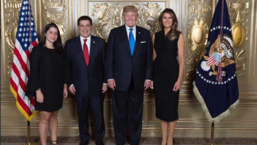 Un sancionado Cartes felicita a Donald Trump por su victoria