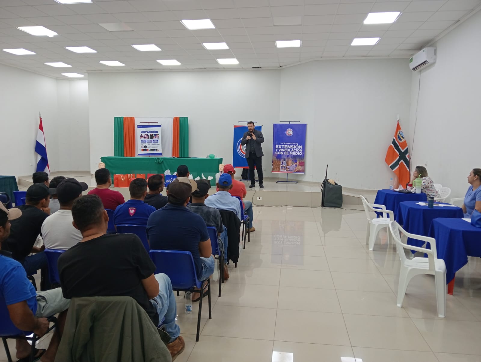 Noviembre Azul: Acción social de la UCP dirigida a trabajadores de construcción Noviembre Azul: Acción social de la UCP dirigida a trabajadores de construcción