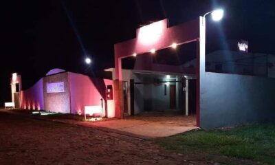 Entró solo al motel, consumió de todo y fue detenido tras negarse a pagar