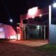 Entró solo al motel, consumió de todo y fue detenido tras negarse a pagar