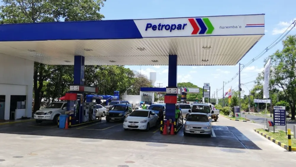 Petropar reduce en G. 300 el precio de sus naftas: Así serán los nuevos costos