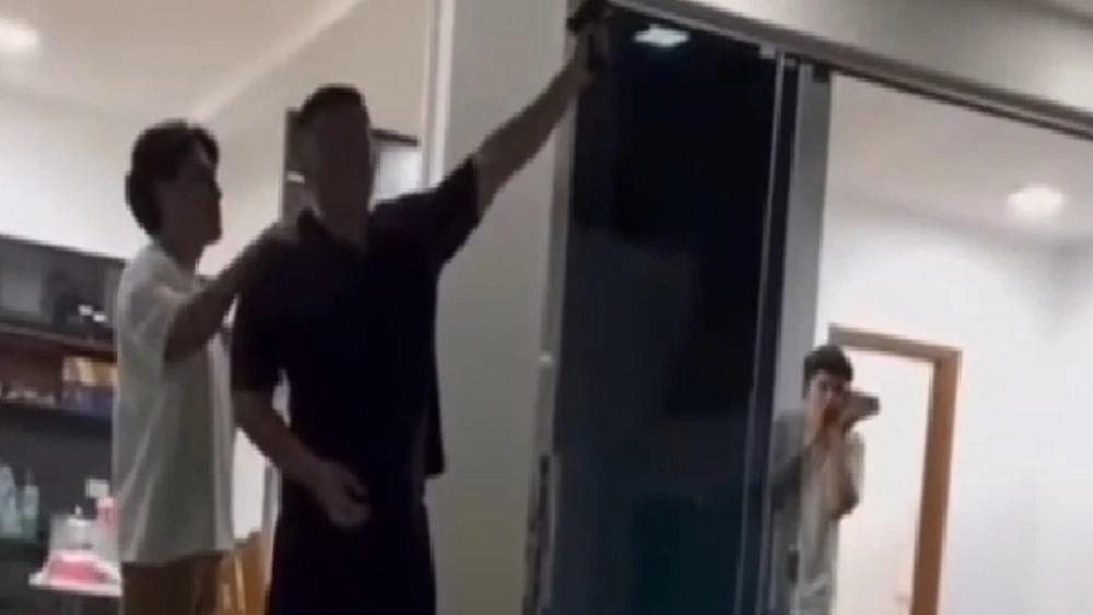 Impactante video: Joven realiza disparos al aire en Coronel Oviedo