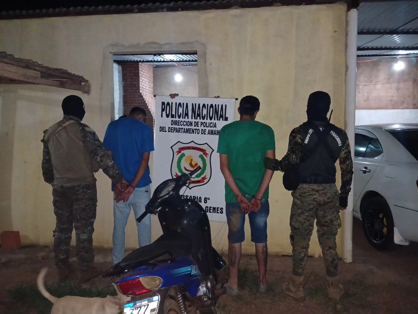 Policía detiene a un joven y a un menor con motocicleta robada en Pedro Juan Caballero Policía detiene a un joven y a un menor con motocicleta robada en Pedro Juan Caballero