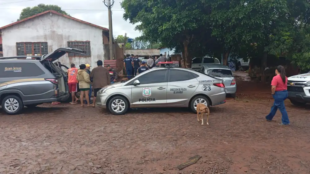 Hallan muerta a mujer frente a un taller en PJC: Se estrelló contra el portón Hallan muerta a mujer frente a un taller en PJC: Se estrelló contra el portón