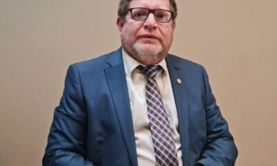 Separan a alto funcionario del Congreso implicado en esquema de estafa a menonitas