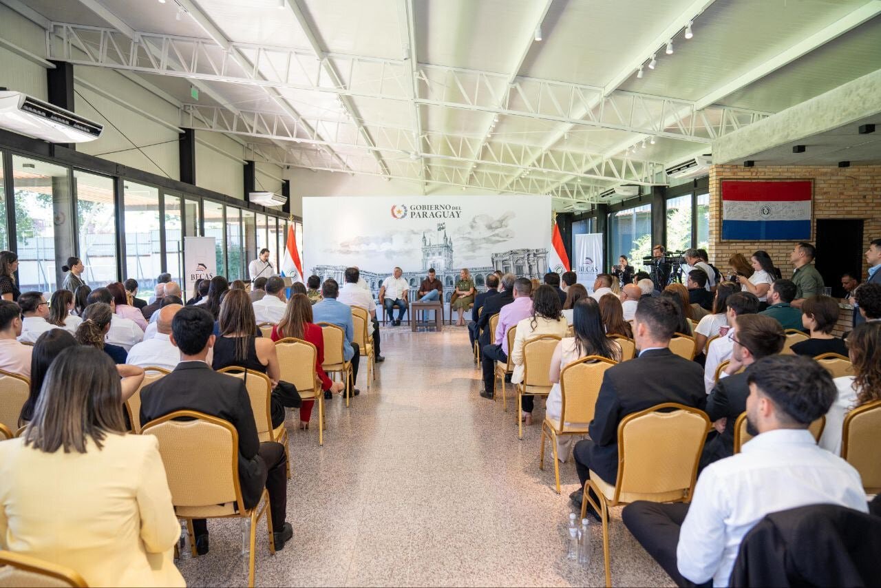 Lanzan nueva convocatoria para Becas del Gobierno, con cupos para 5.000 jóvenes
