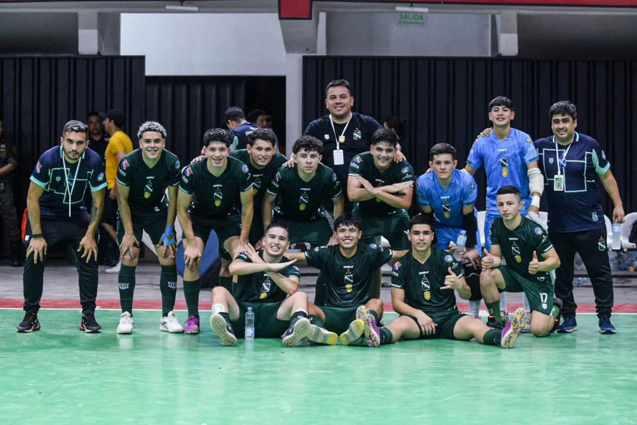 Azotey, San Pedro, Benjamín y Paranaense a semifinal