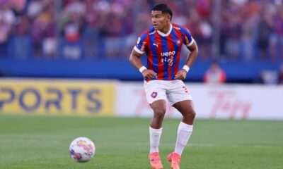 Diego León firmó y será jugador del Manchester United en 2025